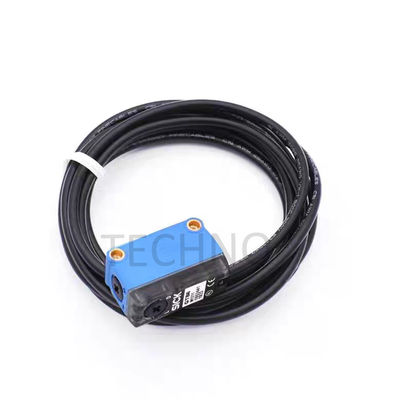 W12-2 Cảm biến khoảng cách laser bệnh tật nhựa IO-Link 2mW / Sr Cáp điều chỉnh