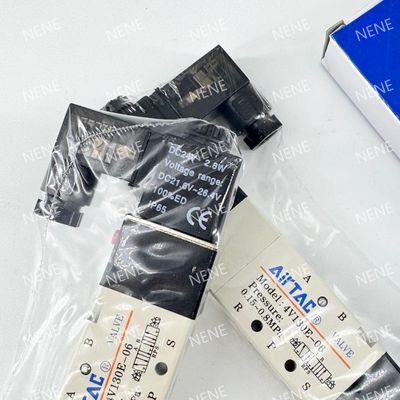 4V230C-08 Electromagnetic Valve AIRTAC For Precise Fluid Quy định 5 cổng vị trí 3