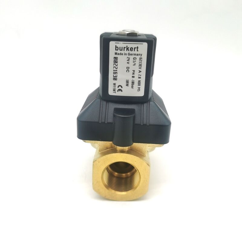 Van điện tử Burkert loại 6213 nguyên bản 00221621 AC220V 8W, G3/4 2/2 Way Valve đồng đóng bình thường, 13 Flow Orifice NBR Seal, -10 ~ 80 °C 0-10 Bar Medium Control